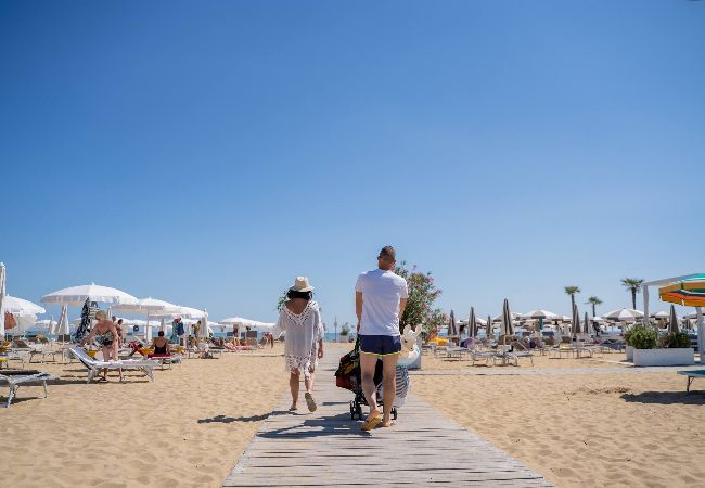 Appartamento a Bibione - Apt. al piano terra + giardino e 1 camera da letto Appartamento a Bibione - Apt. al piano terra + giardino e 1 camera da letto