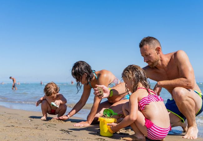 Appartamento a Bibione - Apt. al piano terra + giardino e 1 camera da letto Appartamento a Bibione - Apt. al piano terra + giardino e 1 camera da letto