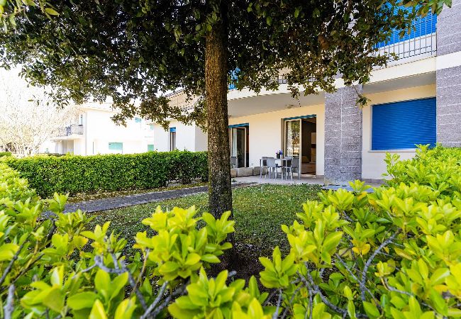 Appartamento a Bibione - Apt. al piano terra + giardino e 1 camera da letto Appartamento a Bibione - Apt. al piano terra + giardino e 1 camera da letto