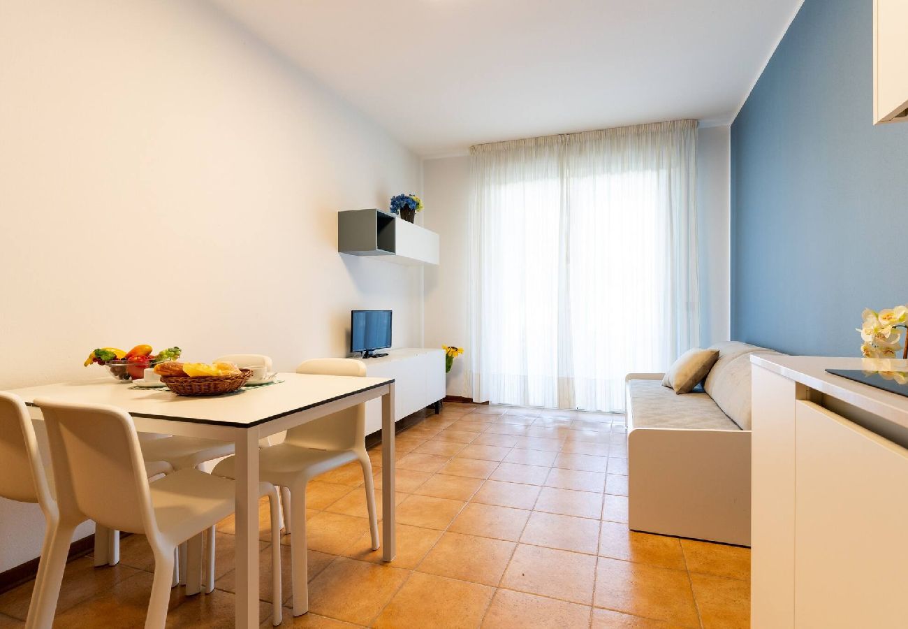 Appartamento a Bibione - Apt. al piano terra + giardino e 1 camera da letto Appartamento a Bibione - Apt. al piano terra + giardino e 1 camera da letto