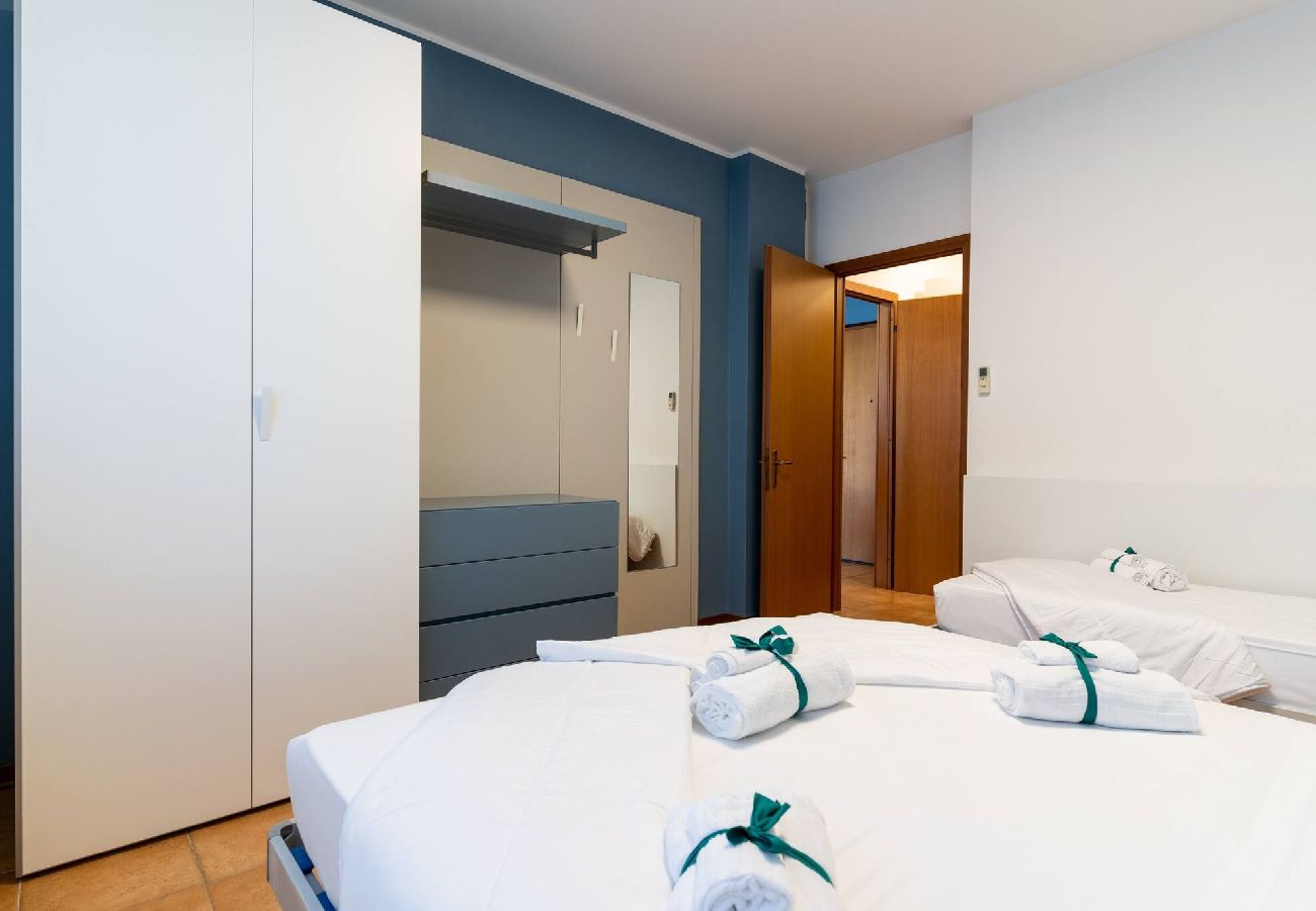 Appartamento a Bibione - Apt. al piano terra + giardino e 1 camera da letto Appartamento a Bibione - Apt. al piano terra + giardino e 1 camera da letto