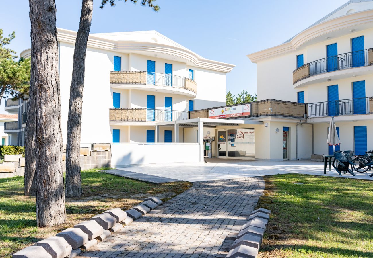 Appartamento a Bibione - Apt. al piano terra + giardino e 1 camera da letto Appartamento a Bibione - Apt. al piano terra + giardino e 1 camera da letto