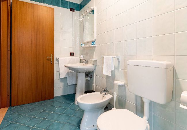 Appartamento a Bibione - Villetta su 2 piani + giardino e 1 camera da letto Appartamento a Bibione - Villetta su 2 piani + giardino e 1 camera da letto