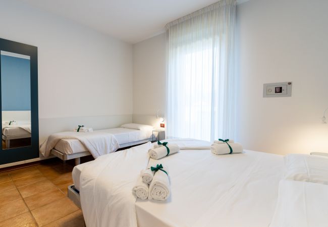 Appartamento a Bibione - Apt. su 1 piano+ampio terrazzo e 2 camere da letto Appartamento a Bibione - Apt. su 1 piano+ampio terrazzo e 2 camere da letto