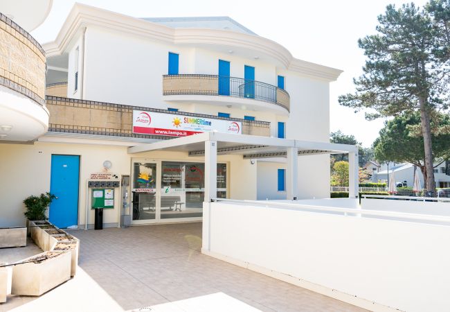 Appartamento a Bibione - Apt. su 1 piano+ampio terrazzo e 1 camera da letto Appartamento a Bibione - Apt. su 1 piano+ampio terrazzo e 1 camera da letto