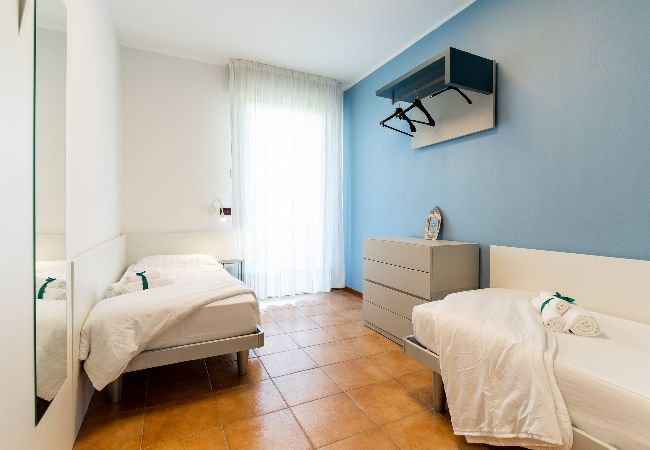 Ferienwohnung in Bibione - Wohnung auf 1 Etg mit Balkon und 2 Schlafzimmer Ferienwohnung in Bibione - Wohnung auf 1 Etg mit Balkon und 2 Schlafzimmer