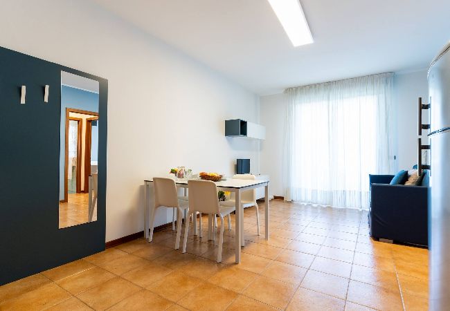 Ferienwohnung in Bibione - Wohnung auf 1 Etg mit Balkon und 2 Schlafzimmer Ferienwohnung in Bibione - Wohnung auf 1 Etg mit Balkon und 2 Schlafzimmer