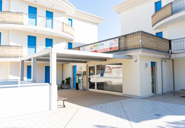 Ferienwohnung in Bibione - Wohnung auf 1 Etg mit Balkon und 2 Schlafzimmer Ferienwohnung in Bibione - Wohnung auf 1 Etg mit Balkon und 2 Schlafzimmer